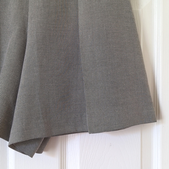 Express 90's Vintage Lightweight Chevron Knit High Waist Pleat Wide Leg Shorts 5 - Picture 5 of 14